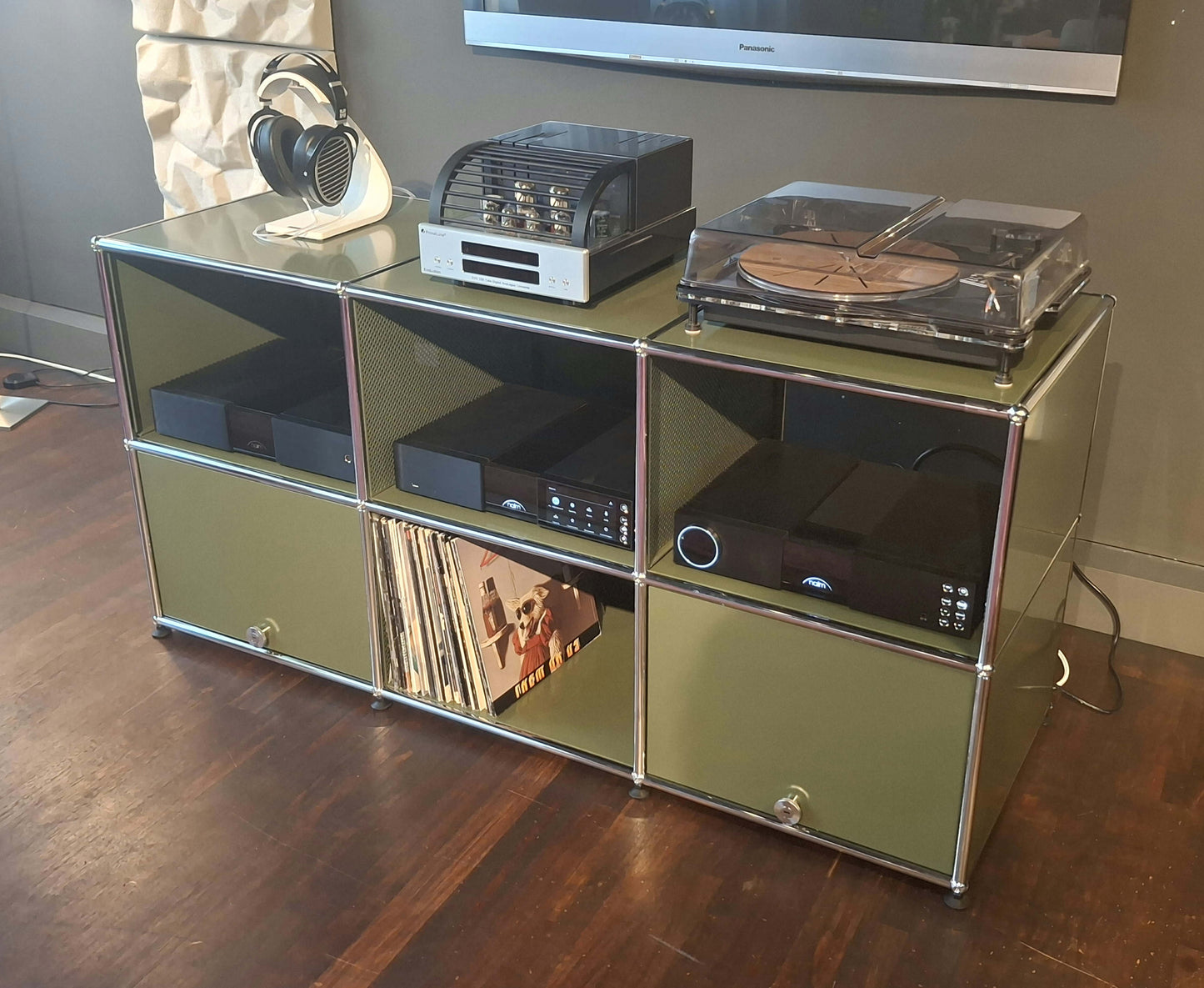 USM Haller Modular frame cabinet | HIFI STUDIO WILBERT