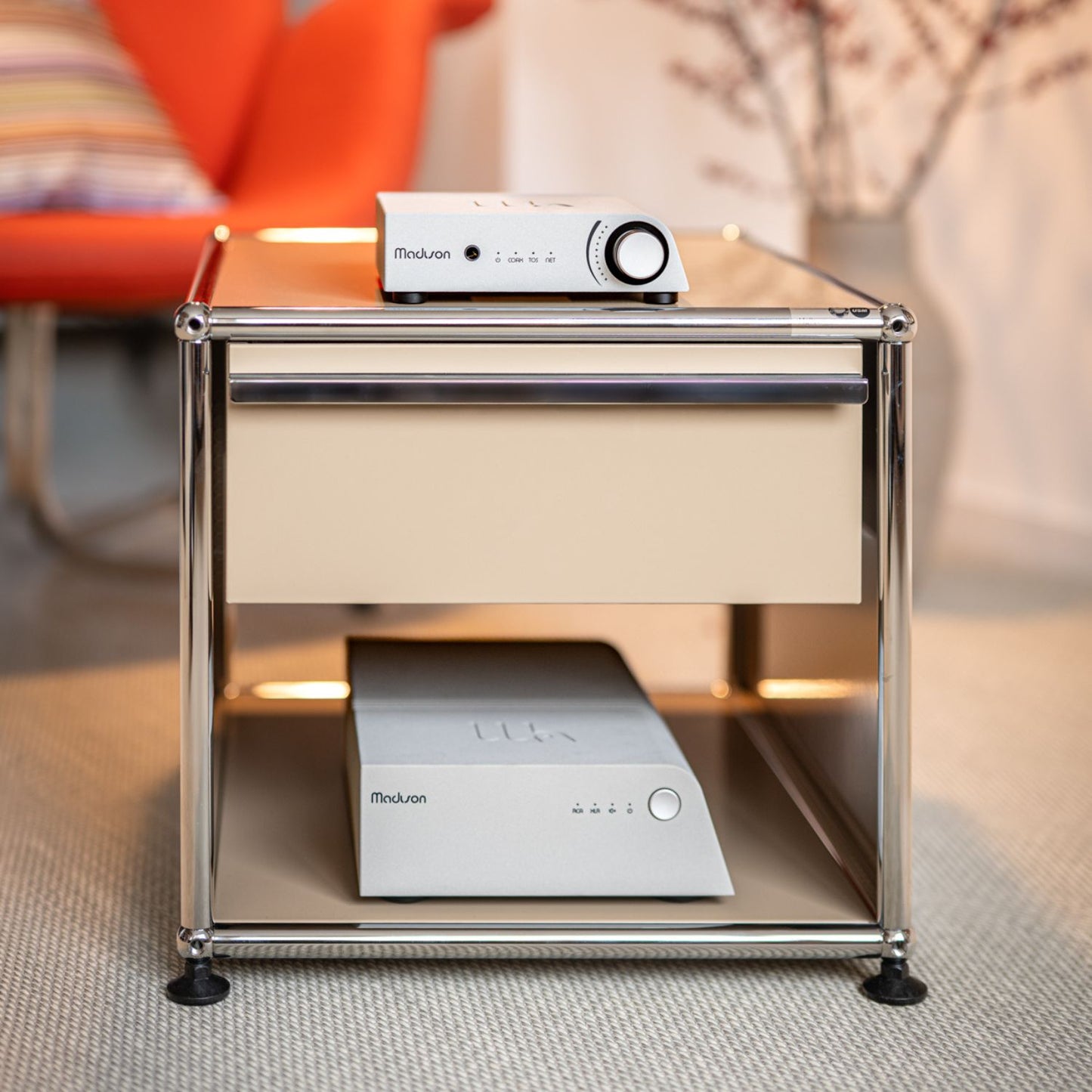 USM Haller side unit